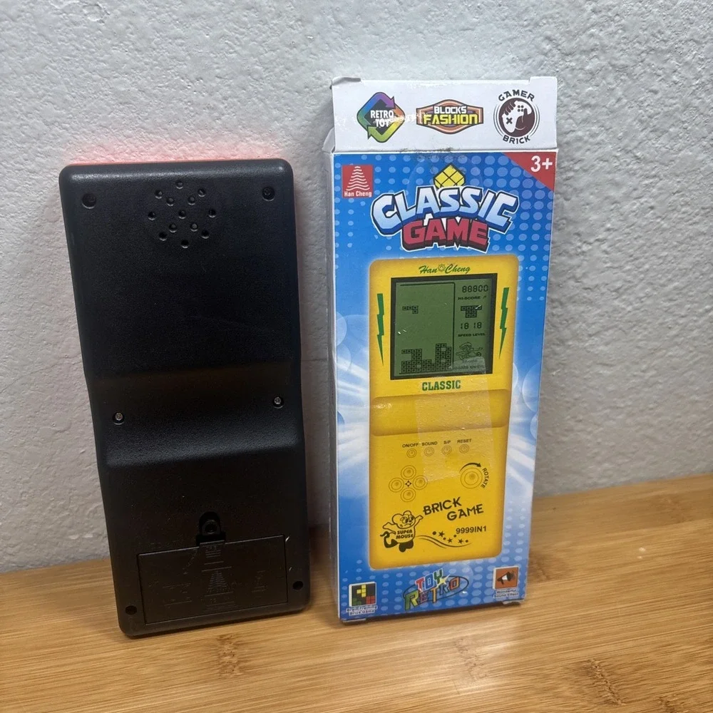 Vintage Brick Game‎ Handheld 9999 in 1 - Vertical Game System-Orange